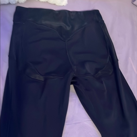 Savage X Fenty
Black High-Waisted Leggings - Picture 2 of 5